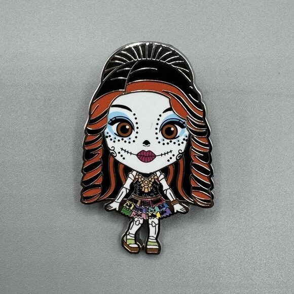 Monster High SKELITA CALAVARAS Chibi Pin New Open Box - Picture 1 of 3